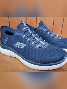 Men's Skechers nave hands free slip on sneaker shoes. Sz 7